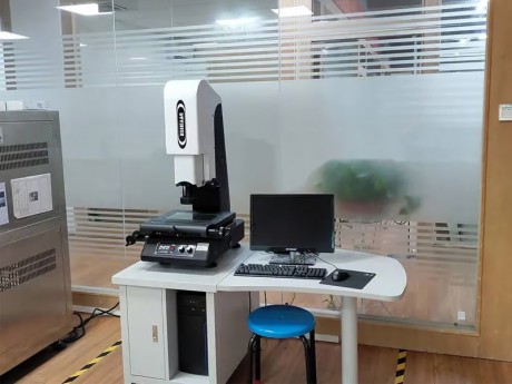 Optical image coordinate measuring instrument